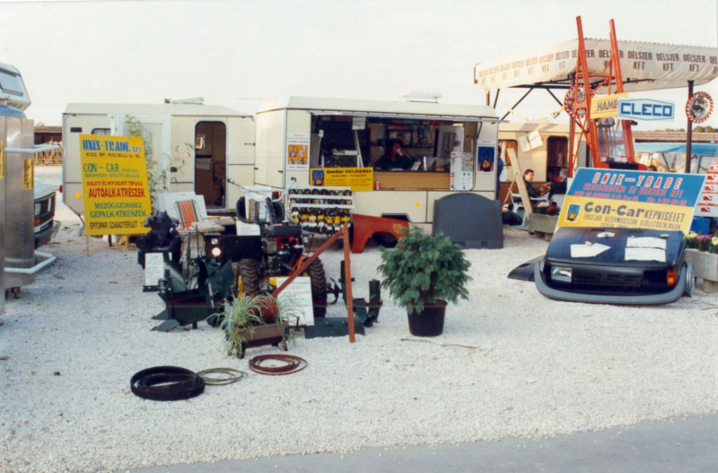 Budapesti Nemzetközi Vásár:  A CON CAR szíjak, mezőgazdasági kisgépek és alkatrészek, és persze a Wartburg-Trabant alkatrészek bemutatása (1991)