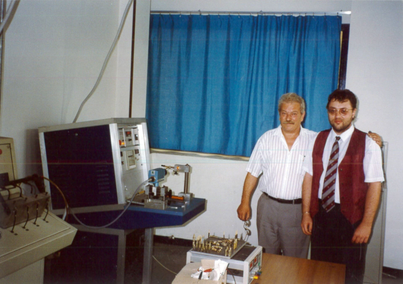 Az ICAT izzítógyertya gyár tulajdonosával Torinóban (1993.)